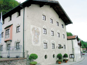 Stadtmuseum mit Fresko von F. J. Soll. © Stadt Trostberg