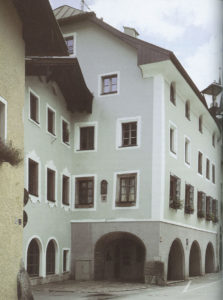 Das Kruegerhaus von Marktschellenberg an der Salzburger Straße. © Oskar Anrather