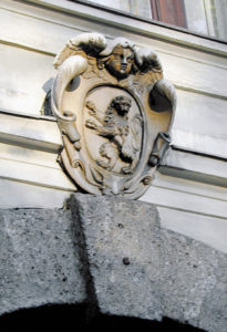 Wappen am Lodron - Sekundogenitur - Palais © H. Guggenberger